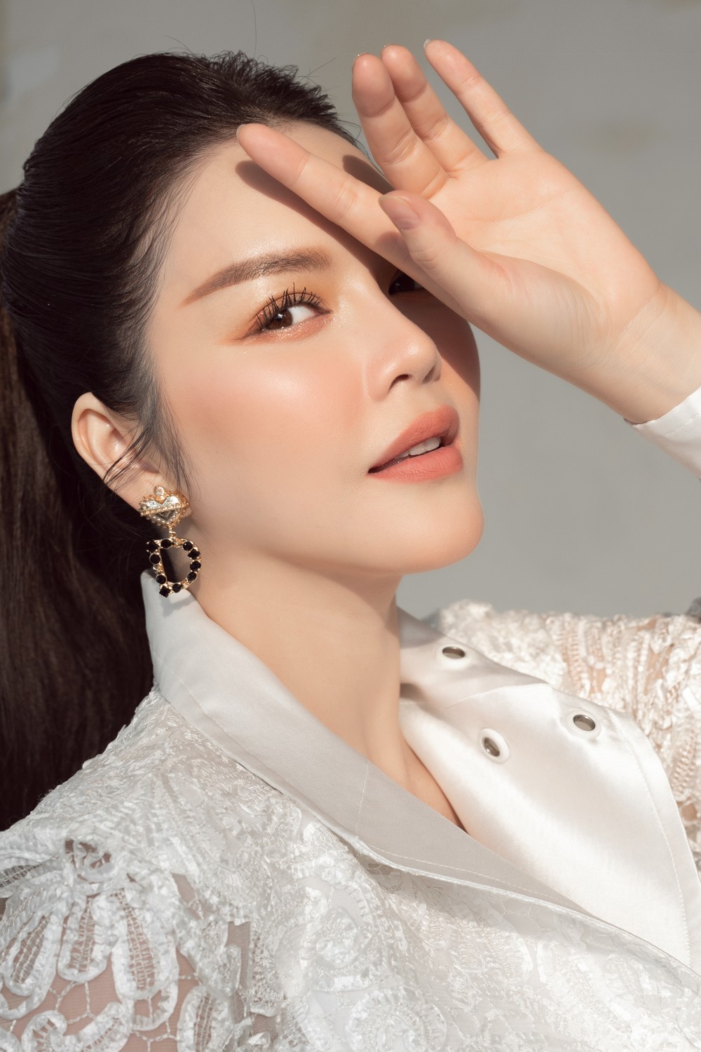 Lý Nhã Kỳ lại gây sốc khi phát ngôn về sở trường kiếm tiền