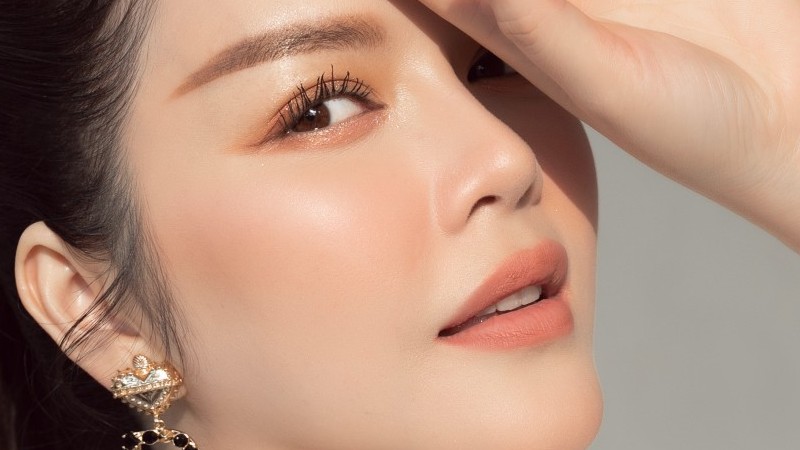 'Nữ hoàng thảm đỏ' Lý Nhã Kỳ gây sốc khi phát ngôn về sở trường kiếm tiền 'siêu đẳng' của mình