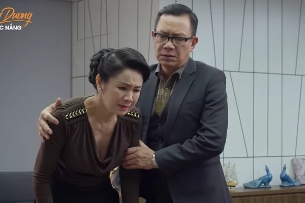 Hướng dương ngược nắng tập 42: Bà Bạch Cúc phơi bày dòng máu của Minh và Trí, Minh thú nhận gì?