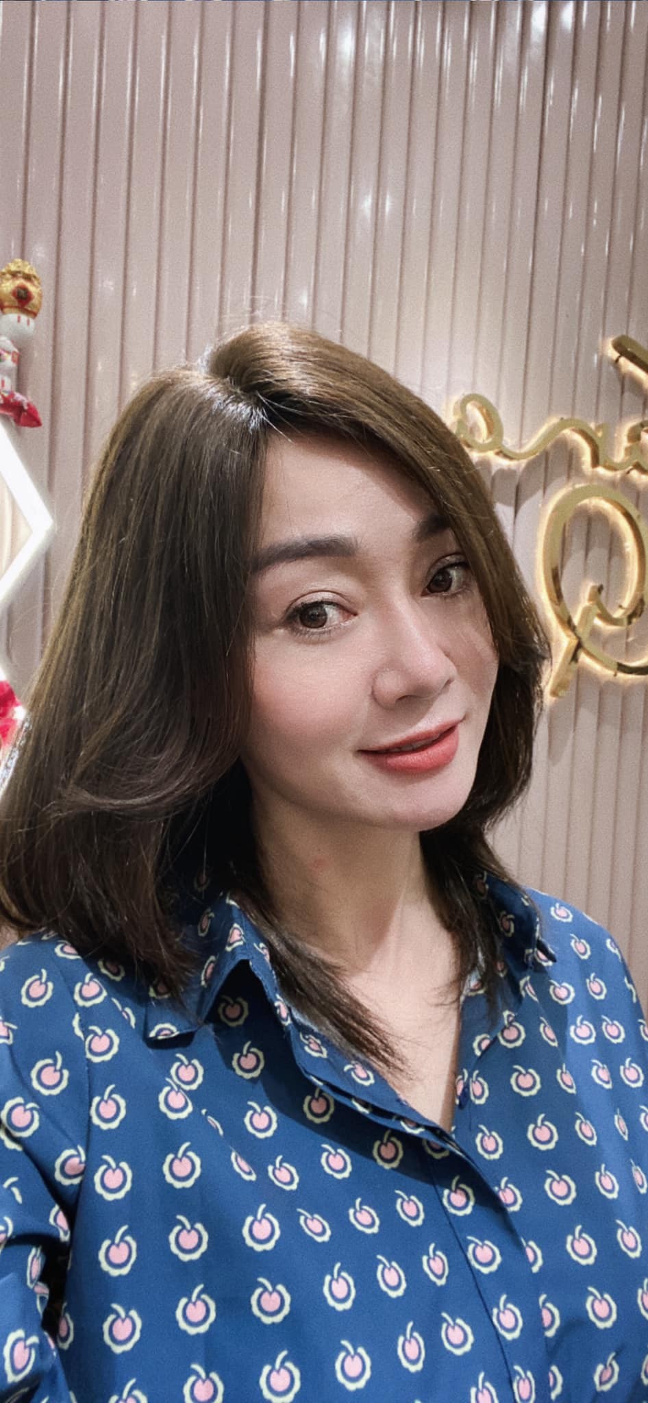 Sao Việt: Ngô Thanh Vân khoe nhẫn đính hôn