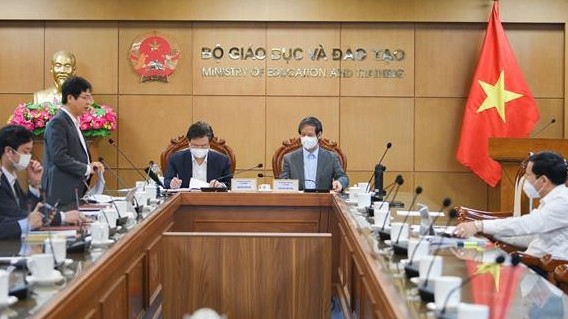 Bộ trưởng GD&ĐT Nguyễn Kim Sơn: Cần sớm báo về Bộ nếu phát hiện sách giáo khoa có vấn đề