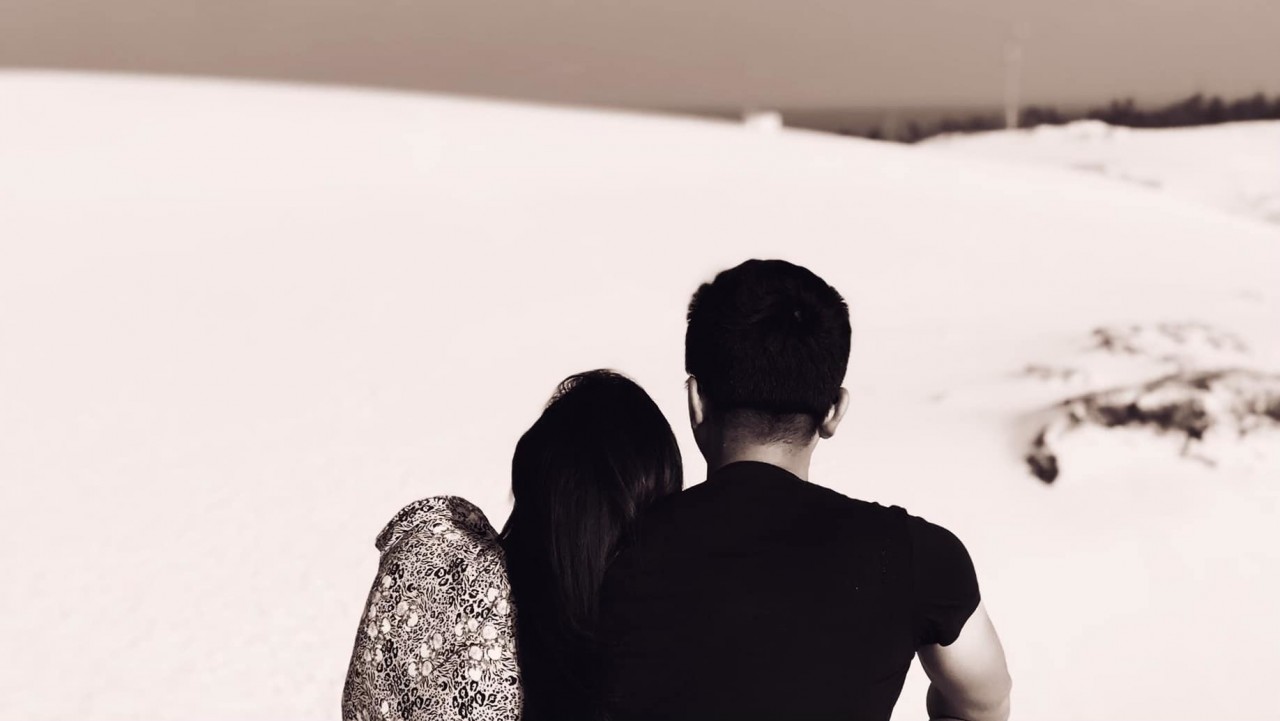 BTV Minh Trang khoe trong lúc ốm đau có người đàn ông để 'nương tựa'.