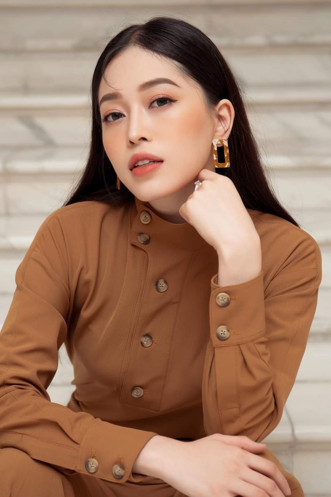 Phương Nga trở lại xinh đẹp sau thời gian điều trị Covid-19.