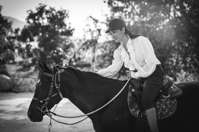 Tứ đại mỹ nhân Việt quý phái trong bộ ảnh đen trắng