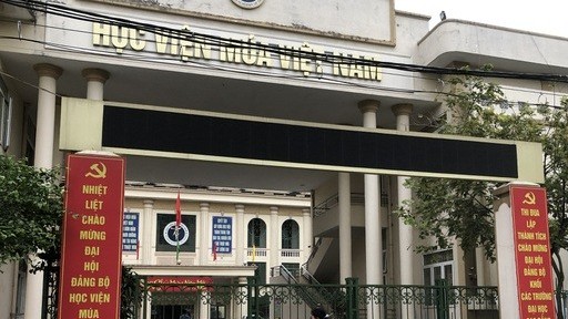 Vụ học viên Múa kêu cứu: Bộ GD&ĐT đồng ý để Học viện Múa cấp bằng cho học sinh