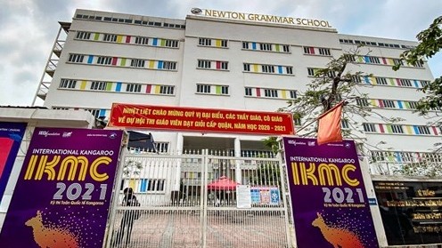 Vụ học sinh ngộ độc thực phẩm: Trường Newton nói gì?