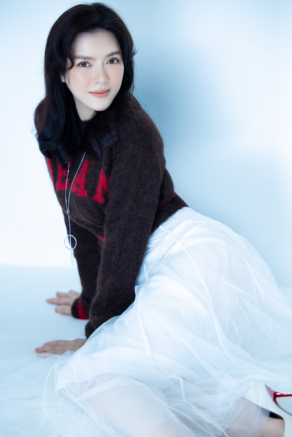 Quên những bộ đầm quý phái đi, 'kiều nữ' Lý Nhã Kỳ trẻ trung như ngọc nữ Hàn