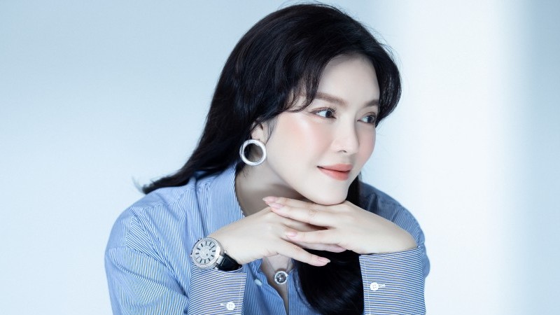 Quên những bộ đầm quý phái đi, 'kiều nữ' Lý Nhã Kỳ trẻ trung như ngọc nữ Hàn