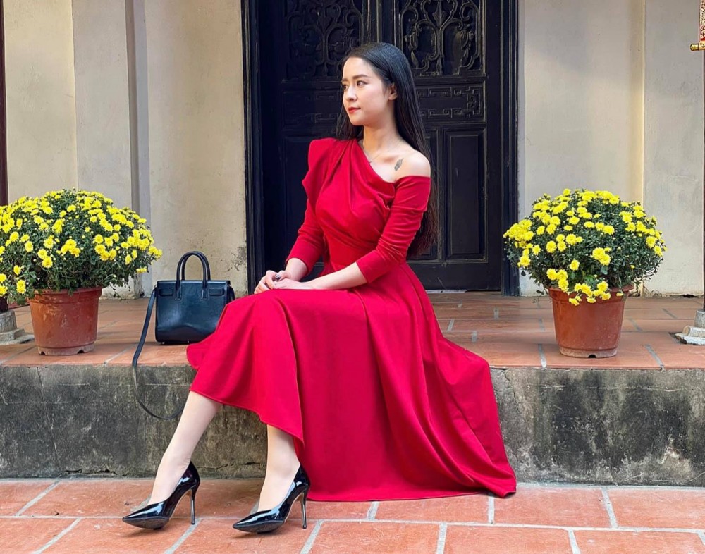 'Cân' nhan sắc cô Minh HH và mẹ bé Cami trong Hướng dương ngược nắng