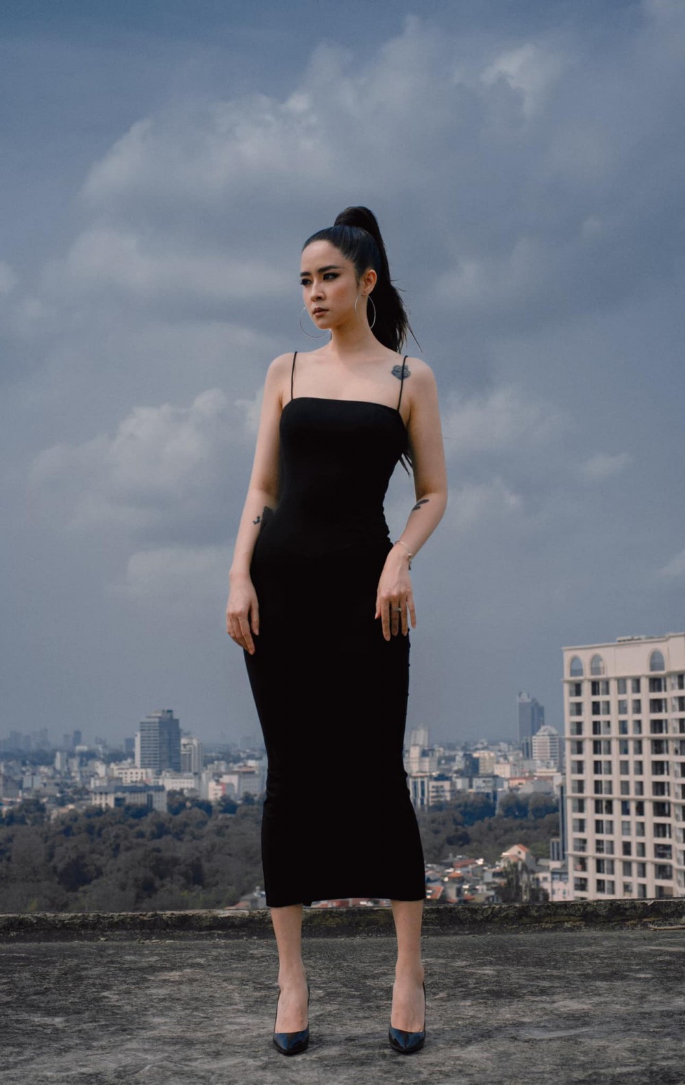 'Cân' nhan sắc cô Minh HH và mẹ bé Cami trong Hướng dương ngược nắng