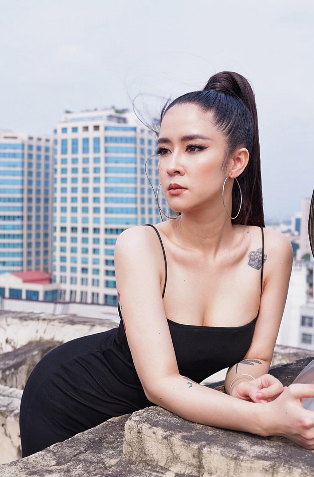 'Cân' nhan sắc cô Minh HH và mẹ bé Cami trong Hướng dương ngược nắng