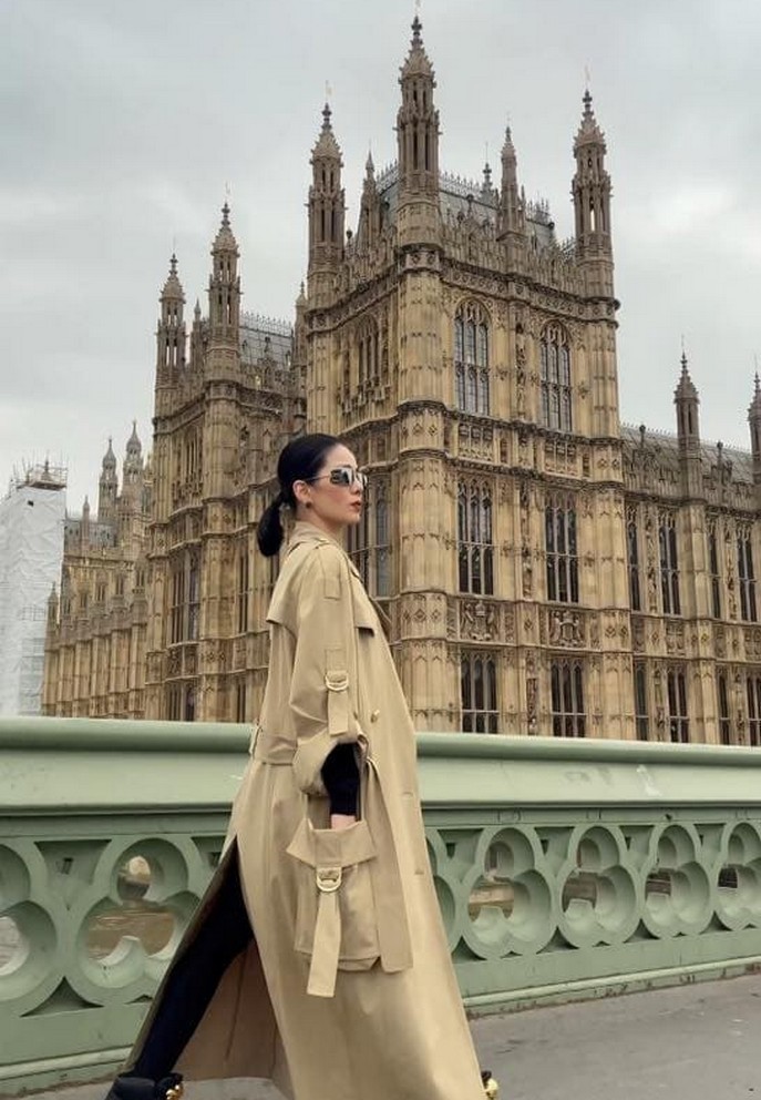 Sao Việt: Kỳ Duyên khoe dáng 'đốt mắt' fan, Hồ Ngọc Hà tình tứ bên Kim Lý