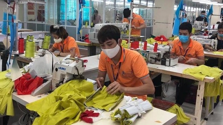 Đề xuất tăng lương tối thiểu từ 1/7 do ảnh hưởng của dịch Covid-19