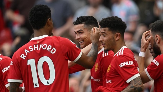 MU chốt ký Mukiele, Arsenal mua Gabriel Jesus