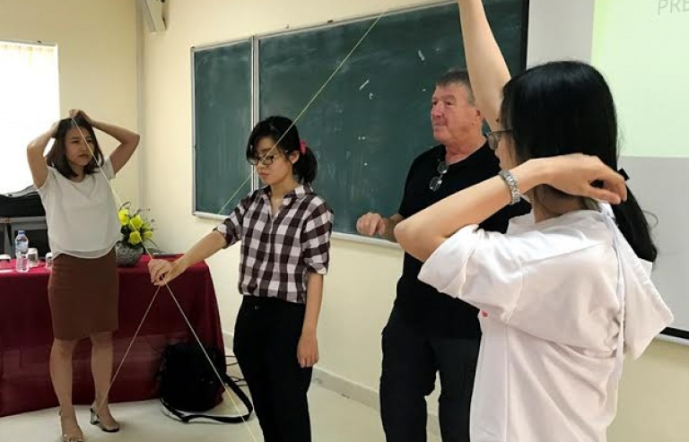 Chuyên gia Australia chia sẻ kinh nghiệm giảng dạy toán và khoa học