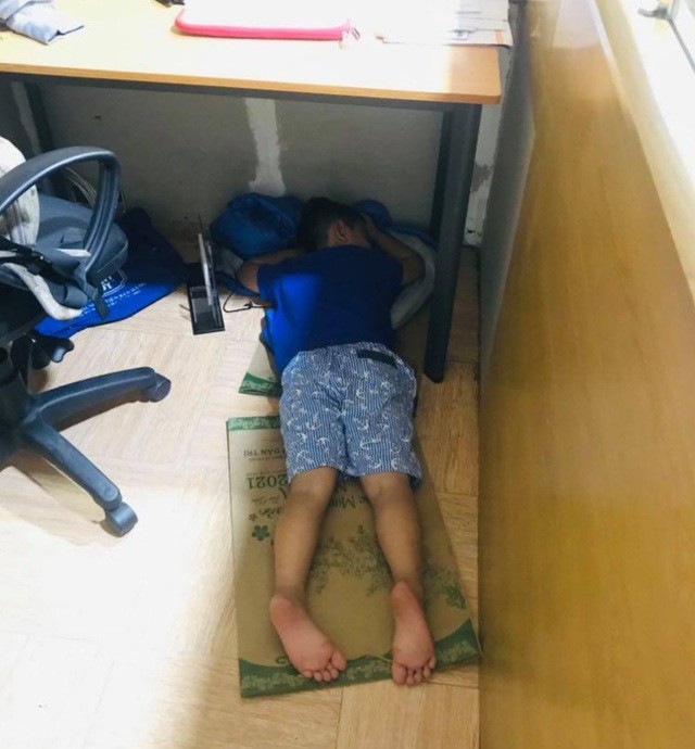 Đứa trẻ bị nhốt trong nhà và bi kịch thời Covid-19