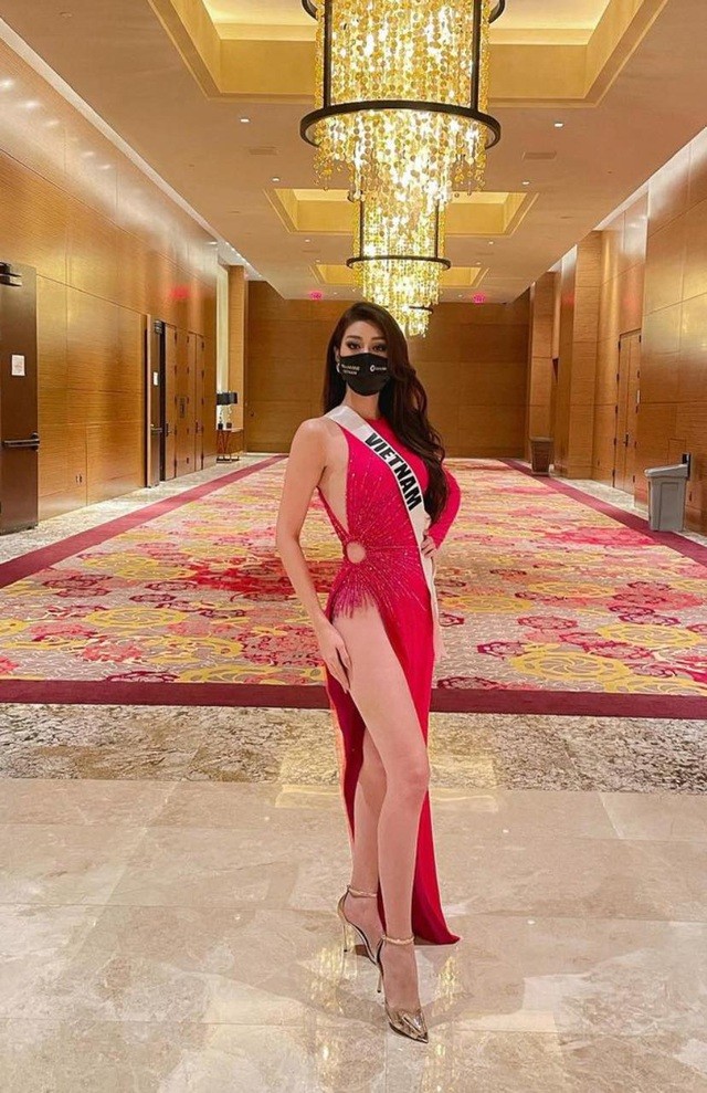 Khánh Vân "ghi điểm" khi giúp người đẹp Myanmar không may bị mất hành lý