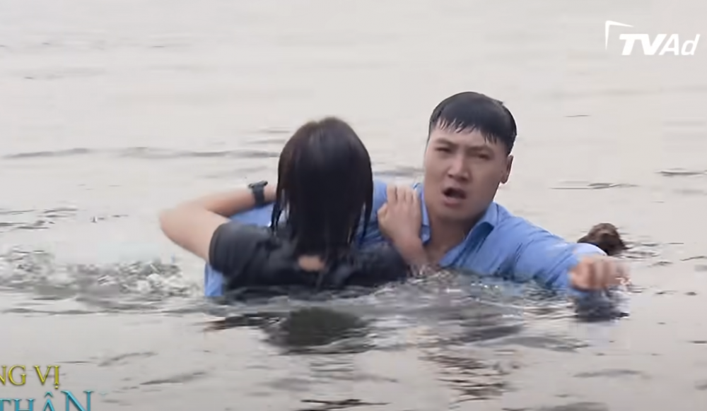 Hương vị tình thân tập 16: Tưởng Nam tự tử, Long liền nhảy xuống cứu