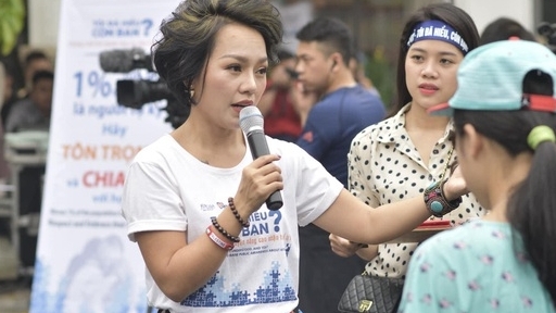 Từ thiện dưới góc nhìn của ca sĩ Thái Thùy Linh