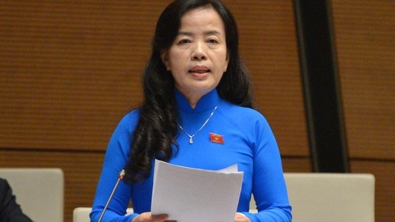 Môn Lịch sử: Không thể sửa từ 'lựa chọn' thành 'bắt buộc' là xong