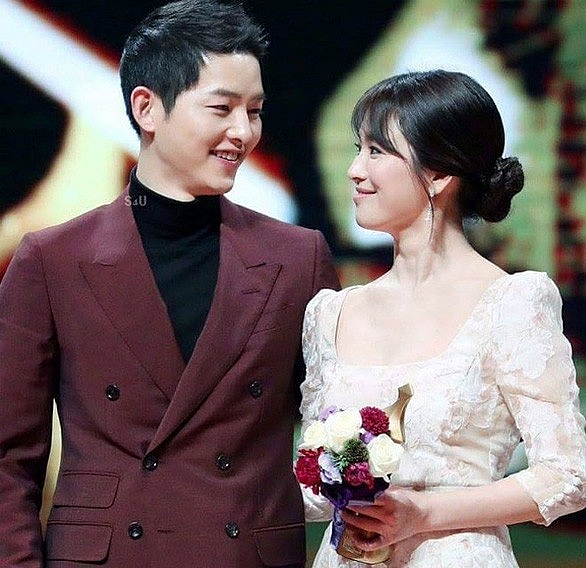 Song Hye Kyo và Song Joong Ki ly hôn: Còn đâu tình yêu cổ tích? song hye kyo va song joong ki ly hon con dau tinh yeu co tich