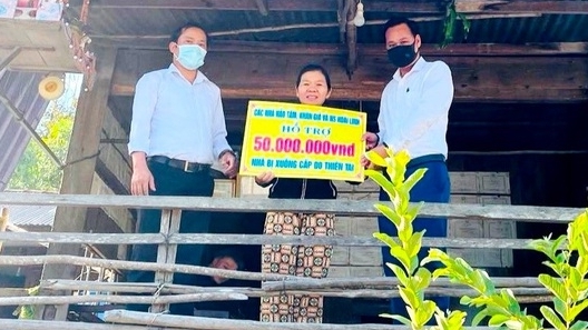 Sau nhiều lần 'gián đoạn' vì Covid-19, Hoài Linh đã trao hơn 2,8 tỷ đồng đến người dân Quảng Nam