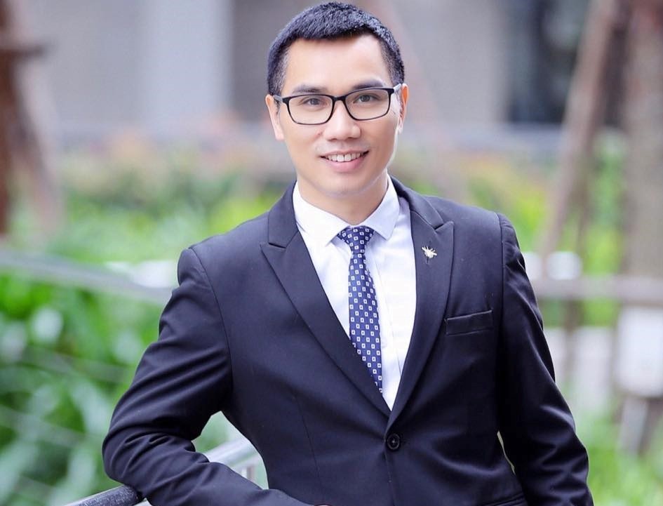 Người làm báo cần cái đầu lạnh để không bị Internet cuốn đi…