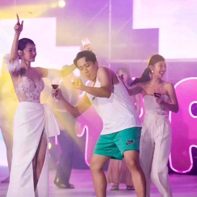 Trấn Thành, Khả Ngân 'lầy lội' trong đám cưới Minh Hằng