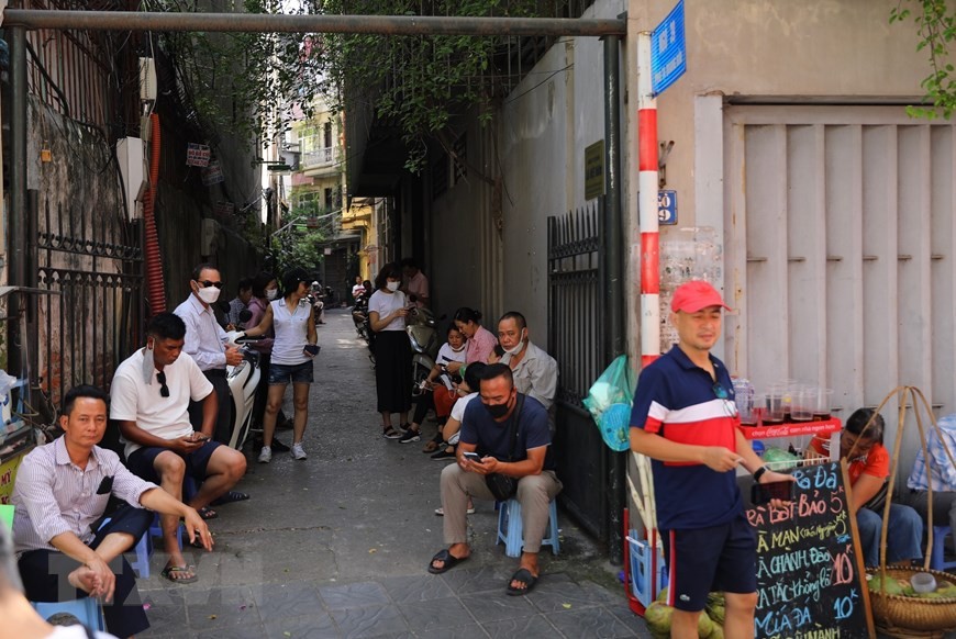 Hà Nội trải qua đợt nắng nóng khủng khiếp