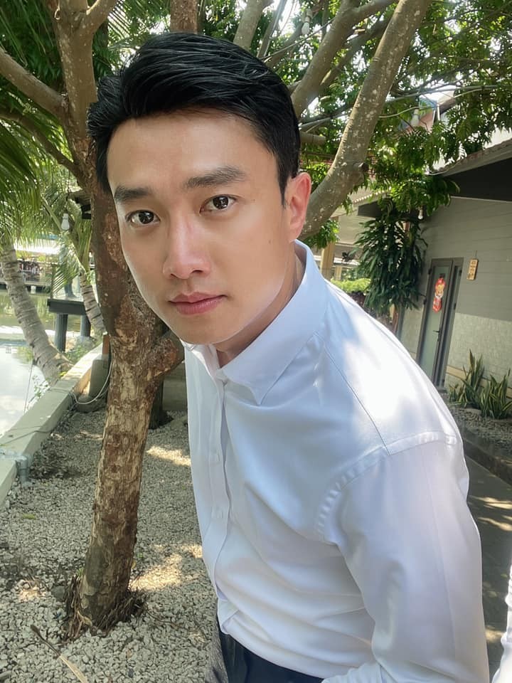 Sao Việt: Noo Phước Thịnh 'tình tứ' bên Mai Phương Thúy,