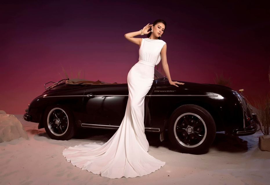 Sao Việt: Noo Phước Thịnh 'tình tứ' bên Mai Phương Thúy,