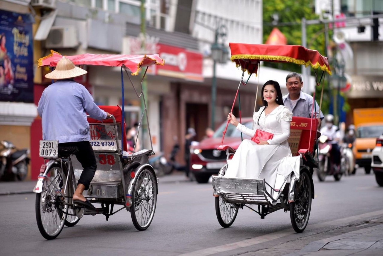 Sao Việt: Sơn Tùng M-TP khiến fan 'dậy sóng' vì ảnh đẹp