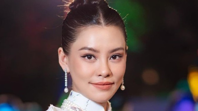 Nhan sắc quyến rũ của Bùi Lan Hương - người vào vai Khánh Ly phim Em và Trịnh