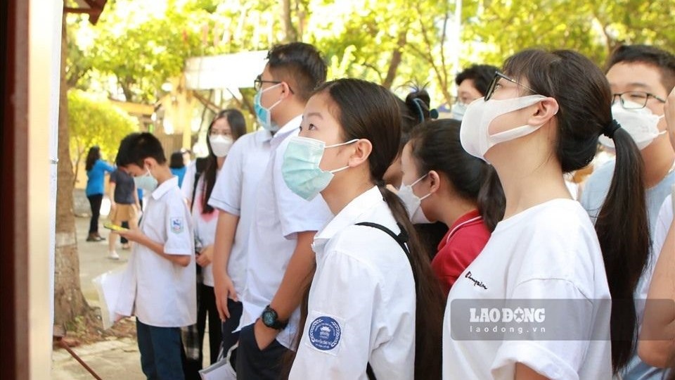 Hà Nội không thu bất cứ khoản nào khi học sinh lớp 10 nhập học, chậm nhất 9/7 công bố điểm thi