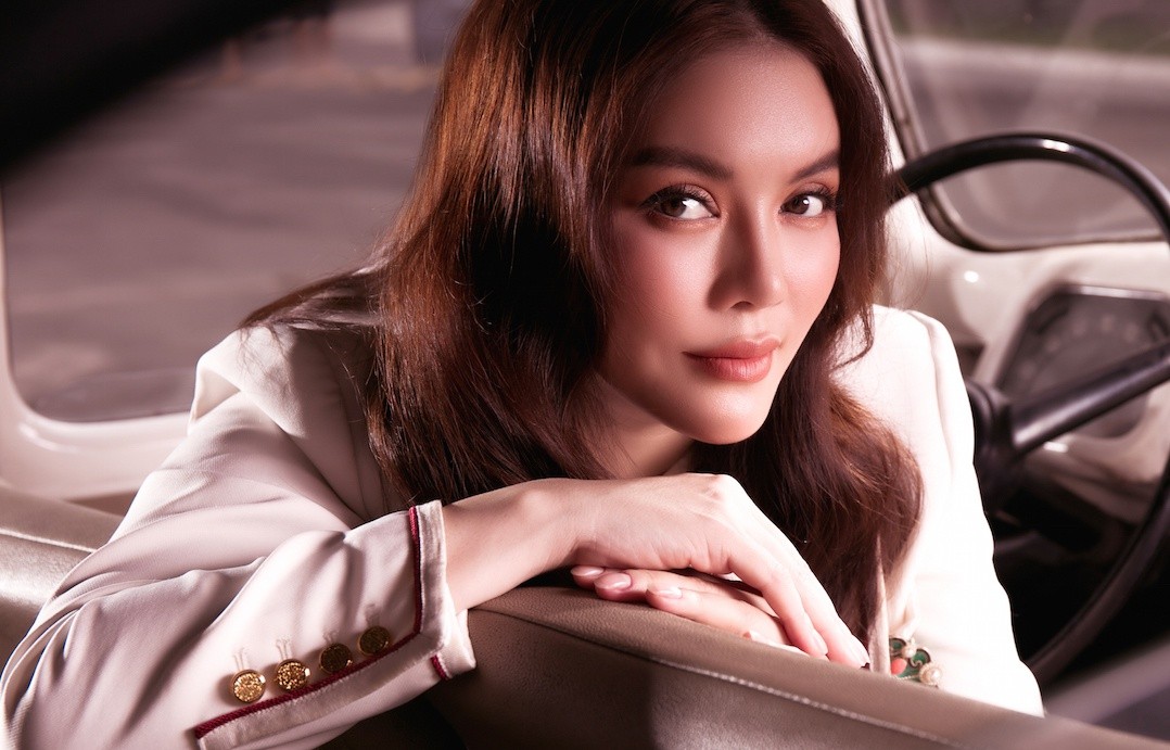 Sinh nhật Lý Nhã Kỳ, đồng nghiệp chúc cô mau lên xe hoa Sinh nhật Lý Nhã Kỳ, đồng nghiệp chúc cô mau lên xe hoa