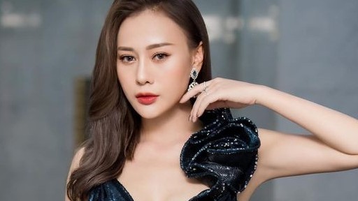 Hương vị tình thân: Thổn thức với gu thời trang nóng bỏng của 'cô Nam' Phương Oanh