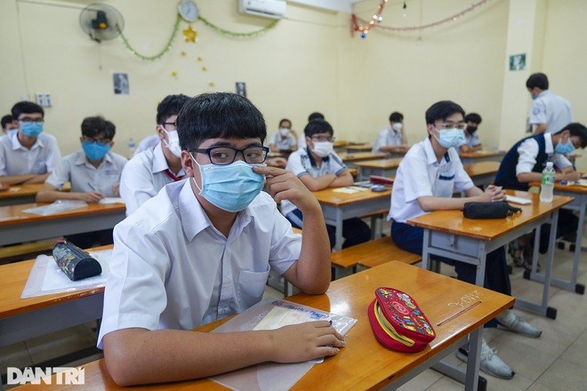 Hơn 83.000 HS nhấp nhổm chờ vào lớp 10: Phương án nào cũng chịu "mất mát" Hơn 83.000 HS nhấp nhổm chờ vào lớp 10: Phương án nào cũng chịu "mất mát"