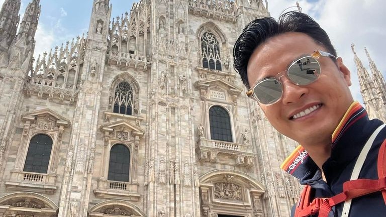 Sao Việt: Diễn viên Hồng Đăng bị mất điện thoại ở nước ngoài, Phương Oanh ghi điểm với gu thời trang tinh tế