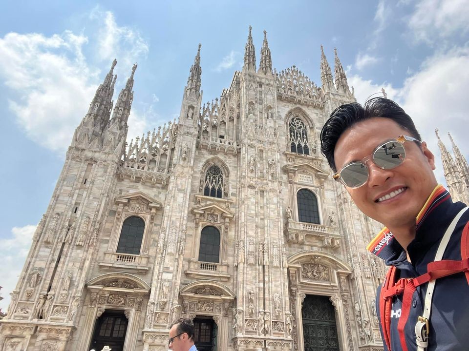 Sao Việt: Hồng Đăng bị mất điện thoại ở nước ngoài,