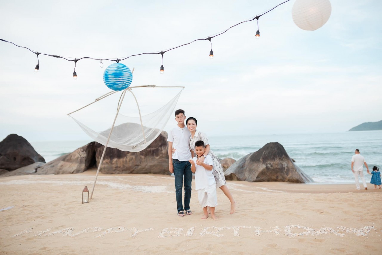 Jennifer Phạm đón tuổi 37