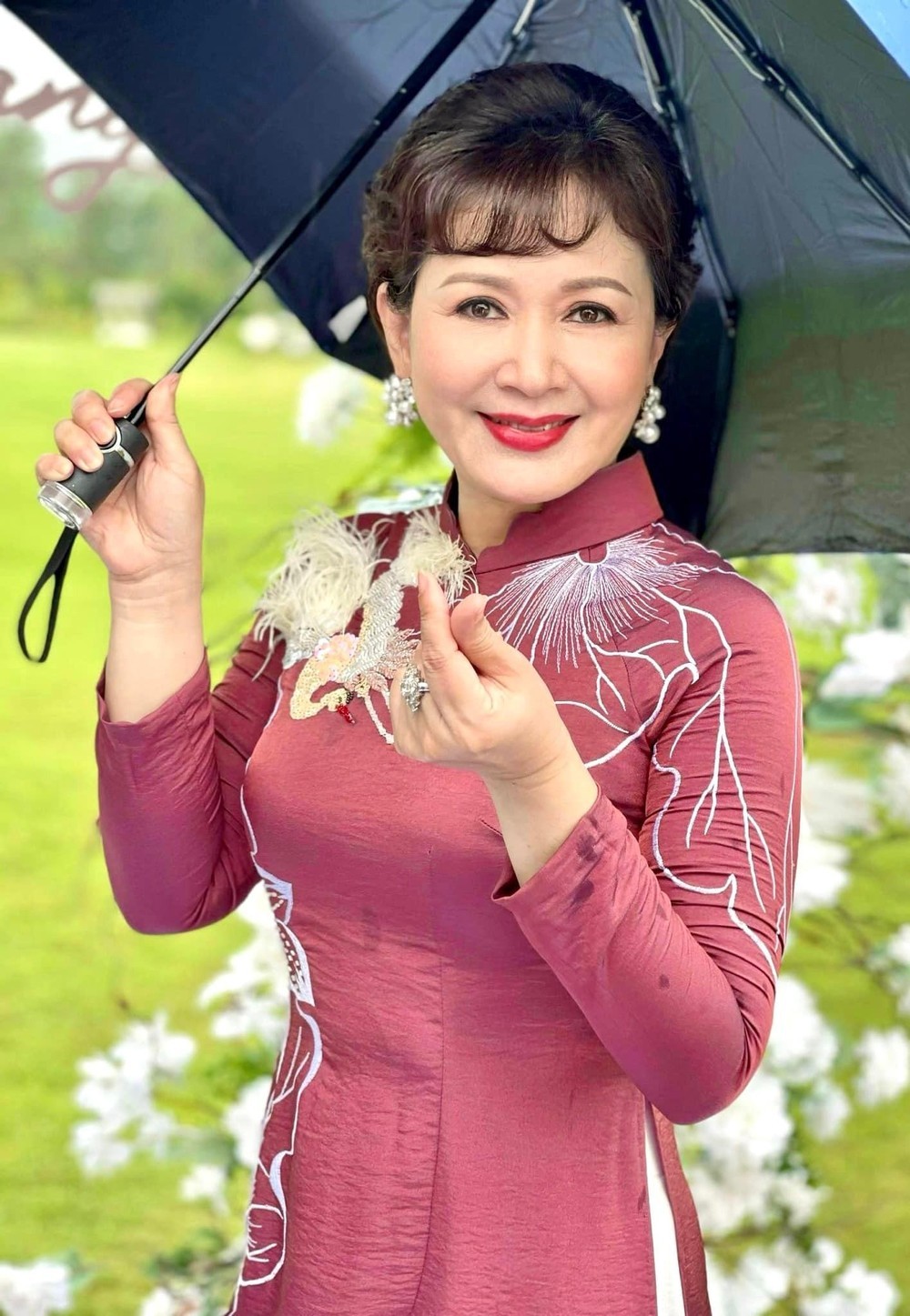 NSND Minh Hòa chia tay Thương ngày nắng về