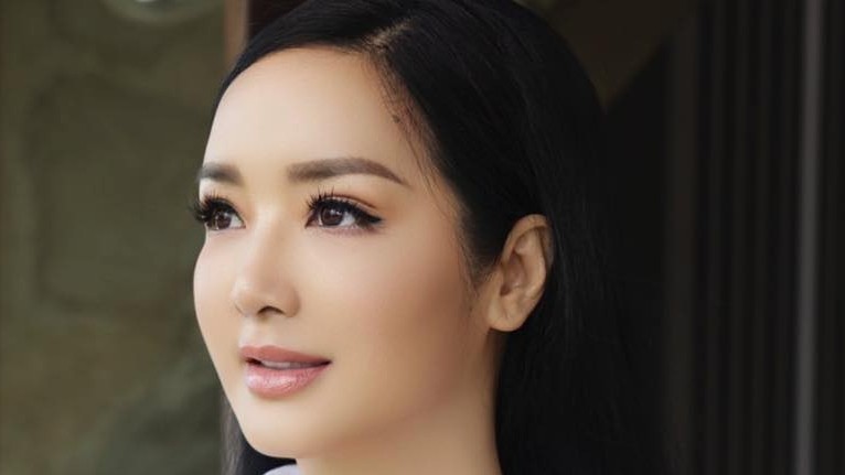 Nhan sắc 'không tuổi' của Hoa hậu Đền Hùng - Giáng My