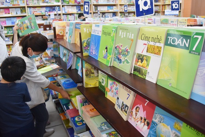 Chính phủ yêu cầu thanh tra việc biên soạn, phát hành sách giáo khoa Chính phủ yêu cầu thanh tra việc biên soạn, phát hành sách giáo khoa