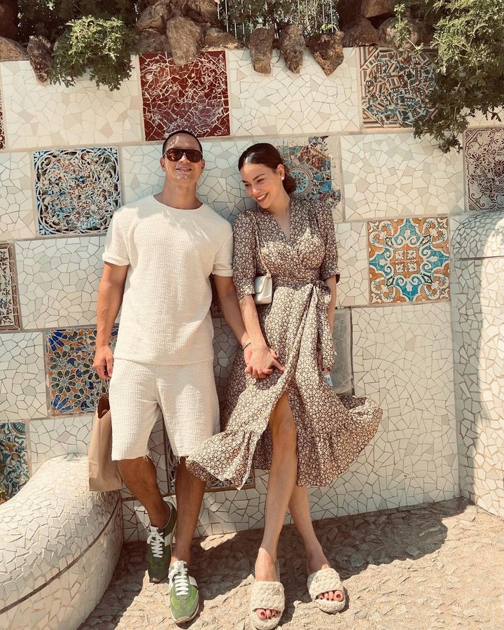 Sao Việt: Hồ Ngọc Hà 'tình bể bình' bên ông xã, Lý Nhã Kỳ ngày càng rạng rỡ