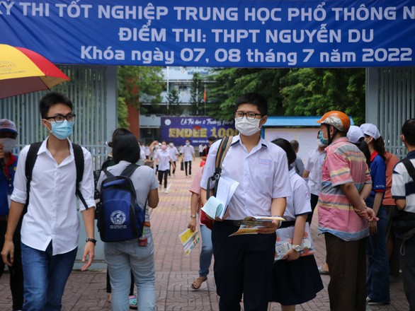 Hoàng loạt trường đại học công bố điểm sàn Hoàng loạt trường đại học công bố điểm sàn