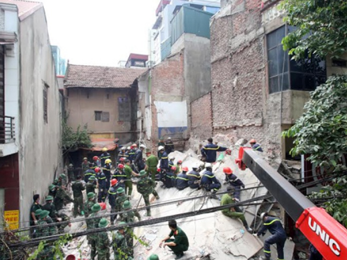 Khi các ngôi nhà cũ “oằn mình” gánh chịu sự xuống cấp!