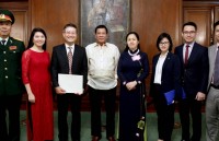 tong lanh su quan viet nam tai quang chau tich cuc day manh cong tac bao ho cong dan