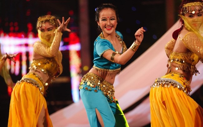 Hương vị tình thân: Nhan sắc 'em gái mưa' gây sóng gió mái ấm Huy-Thy