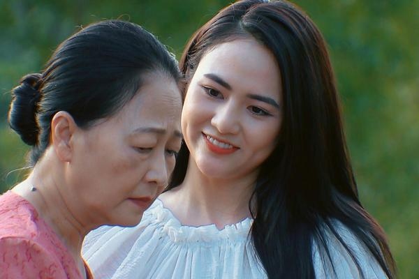 Hương vị tình thân tập 75 (tập 4 phần 2): Nam phát hiện ra bí mật động trời của người yêu Long