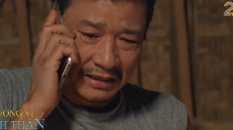 Hương vị tình thân tập 78: Bí mật đáng sợ trong hộp quà Thiên Nga mở ra, Nam nhận cuộc gọi bất ngờ lúc nửa đêm, ông Sinh gặp chuyện?